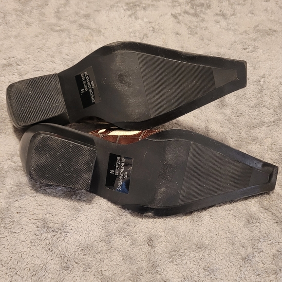 Womans low cut boots - Picture 2 of 6